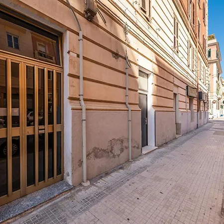 Leonardo Da Vinci - *